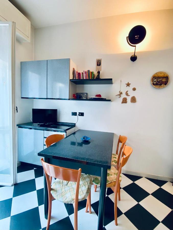 Hostdomus - Bilocale Sul Borgo Apartment Finale Ligure Exterior photo
