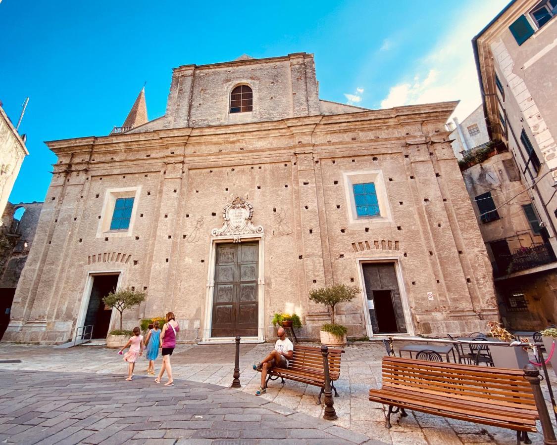 Hostdomus - Bilocale Sul Borgo Apartment Finale Ligure Exterior photo